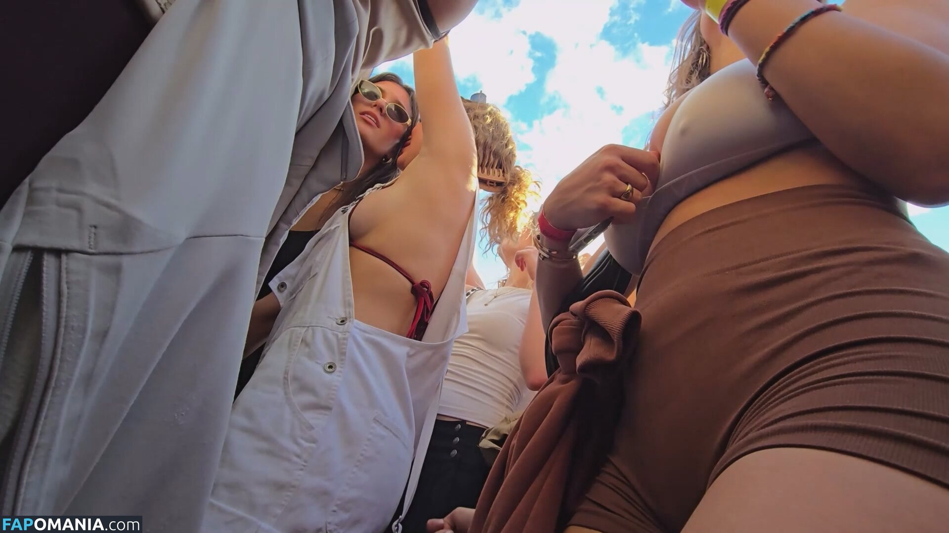 CANDID Boobs / bouncy / braless / cleavage / downblouse / jiggly Nu OnlyFans  Foto vazada #17