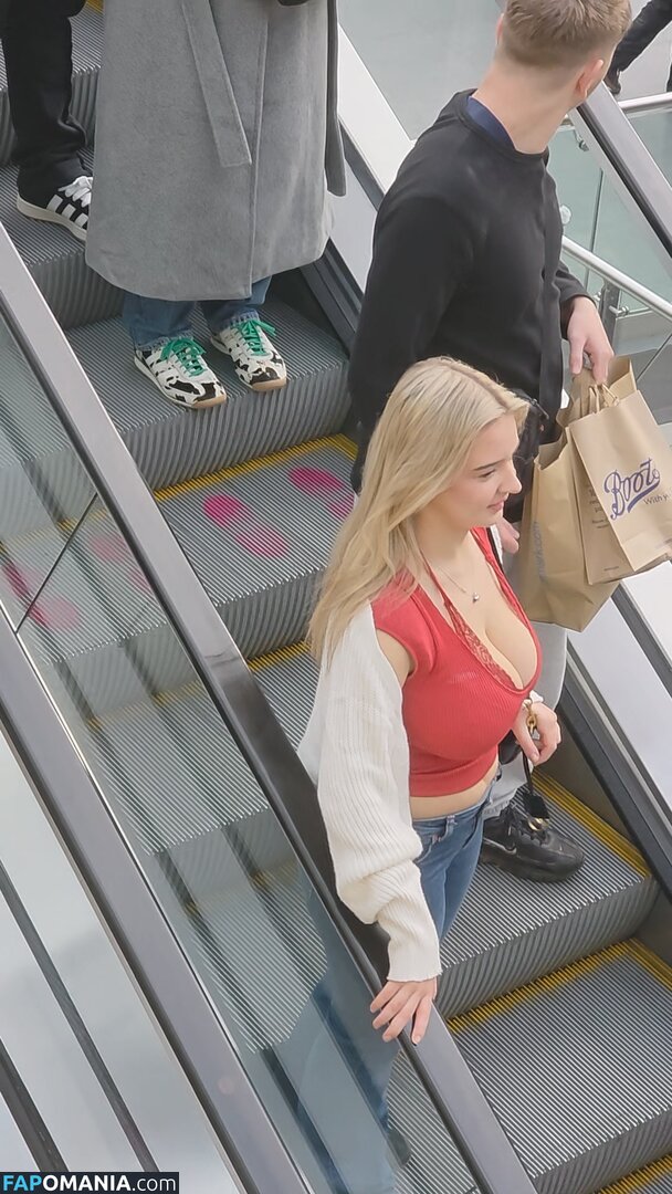 CANDID Boobs / bouncy / braless / cleavage / downblouse / jiggly Nu OnlyFans  Foto vazada #24