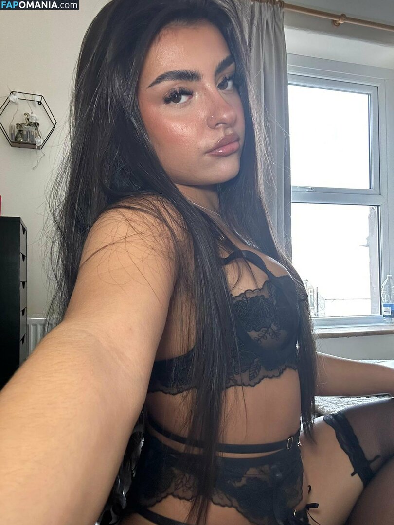 Carla Sophie / carlasophiebtw / carlysophie Nu OnlyFans  Foto vazada #19