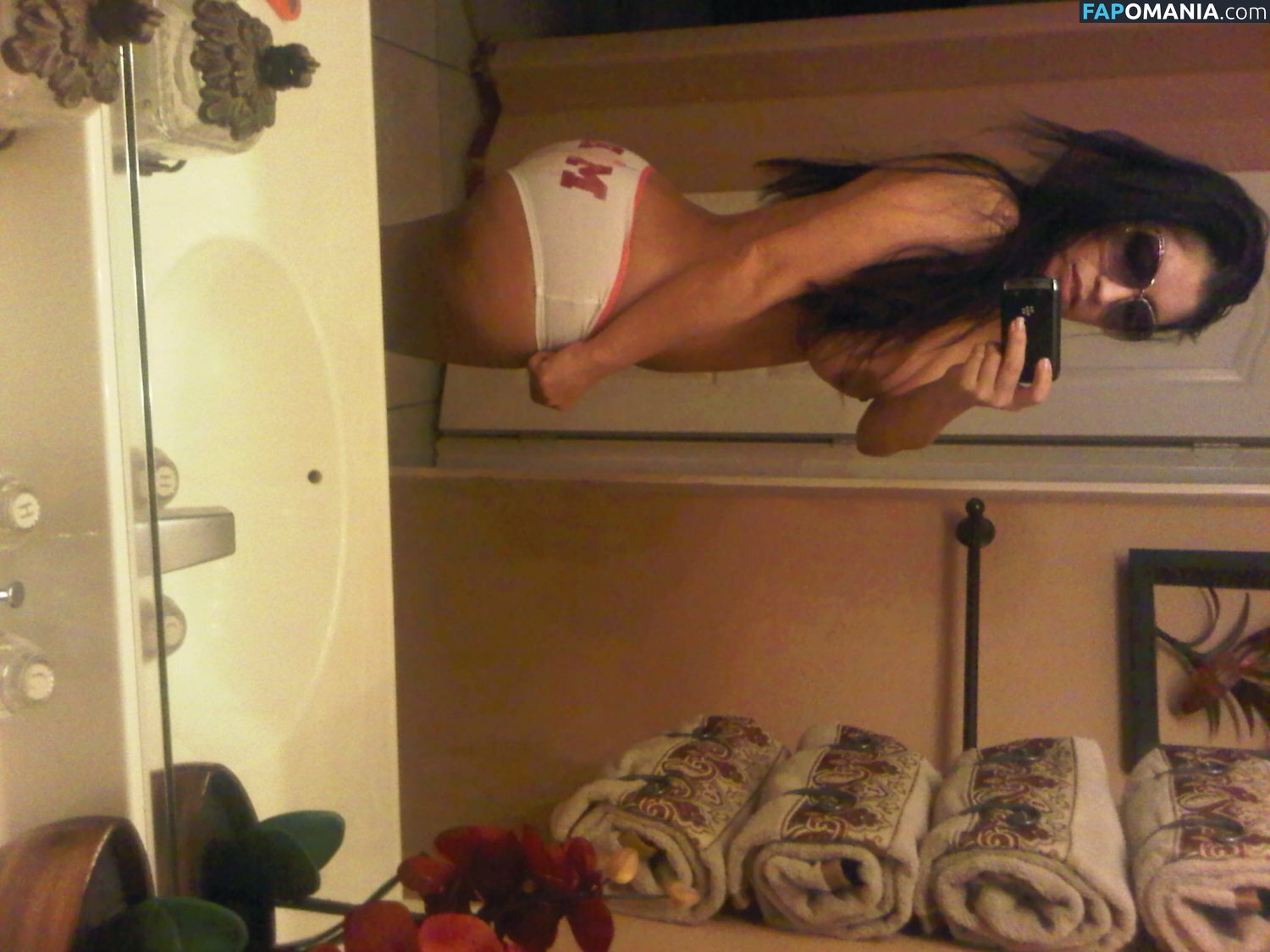 Carol / c.a.r.o.l.b / carolhot69 / carolinnx Nu OnlyFans  Foto vazada #2