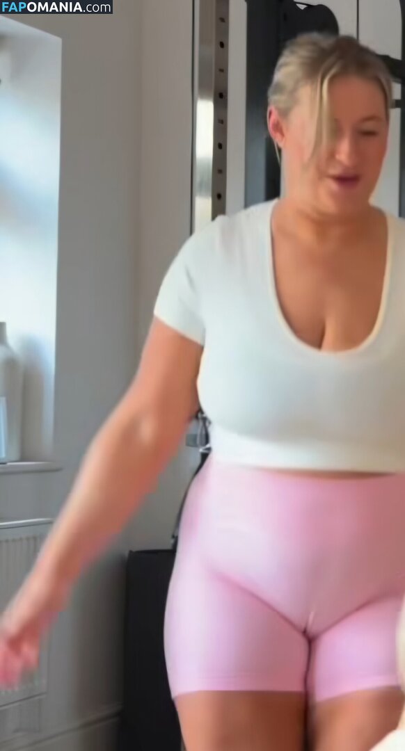 Carys Whittaker / busybeecarys / carys.whittaker Nu OnlyFans  Foto vazada #35