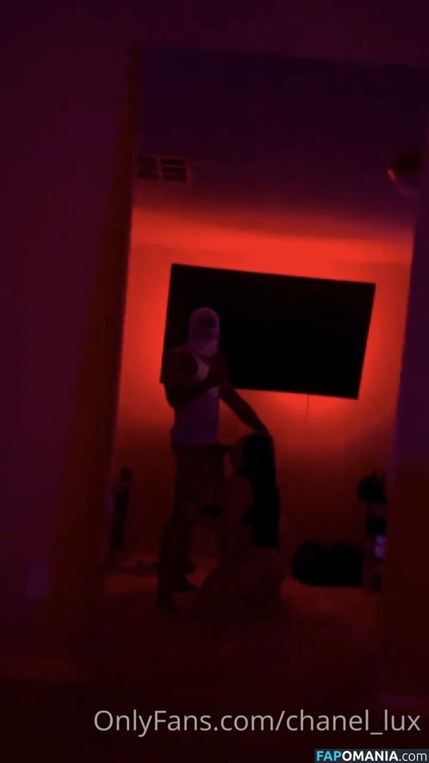 chanel_lux / ficialhausofluxx / officialhausofluxx Nu OnlyFans  Foto vazada #3