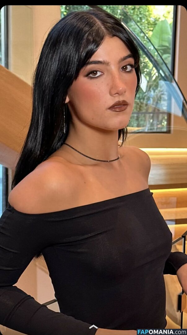 Charli D'Amelio / Charli Damelio / charlidamelio / charliesdamelio Nu OnlyFans  Foto vazada #20