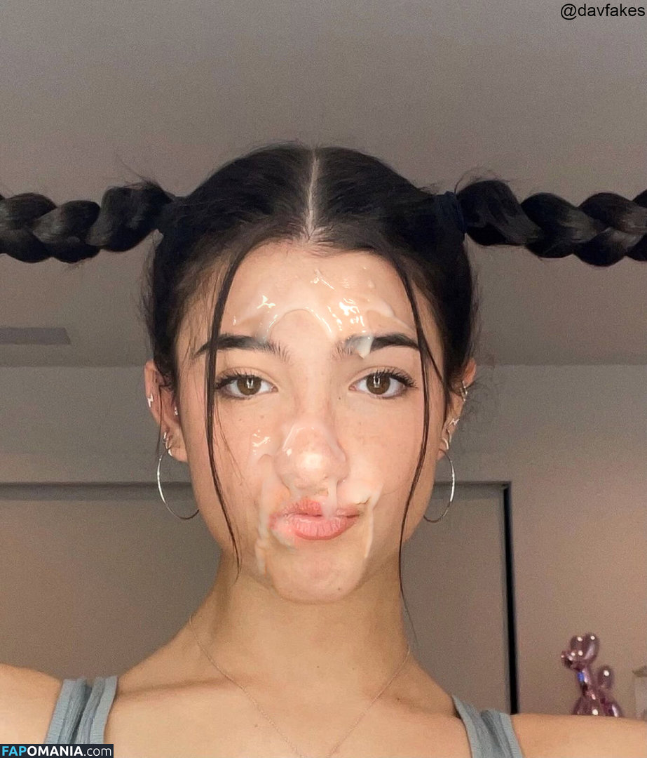 Charli D'Amelio / Charli Damelio / charlidamelio / charliesdamelio Nu OnlyFans  Foto vazada #52