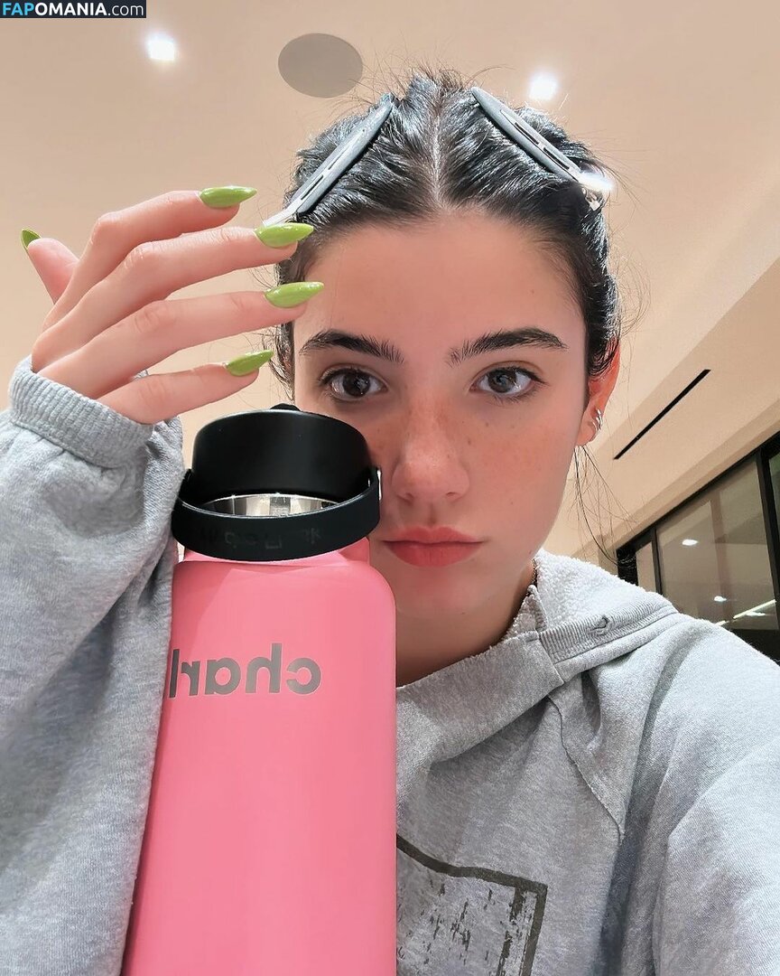 Charli D'Amelio / Charli Damelio / charlidamelio / charliesdamelio Nu OnlyFans  Foto vazada #165