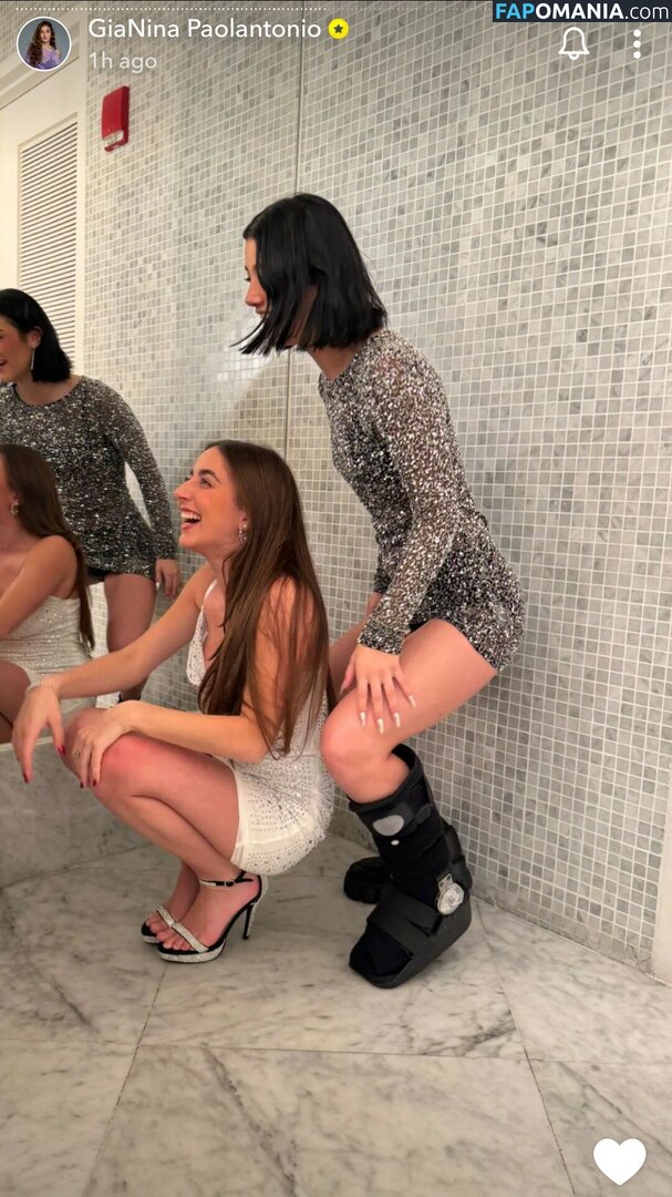 Charli D'Amelio / Charli Damelio / charlidamelio / charliesdamelio Nu OnlyFans  Foto vazada #430