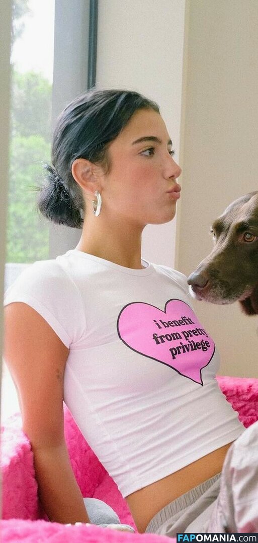 Charli D'Amelio / Charli Damelio / charlidamelio / charliesdamelio Nu OnlyFans  Foto vazada #562