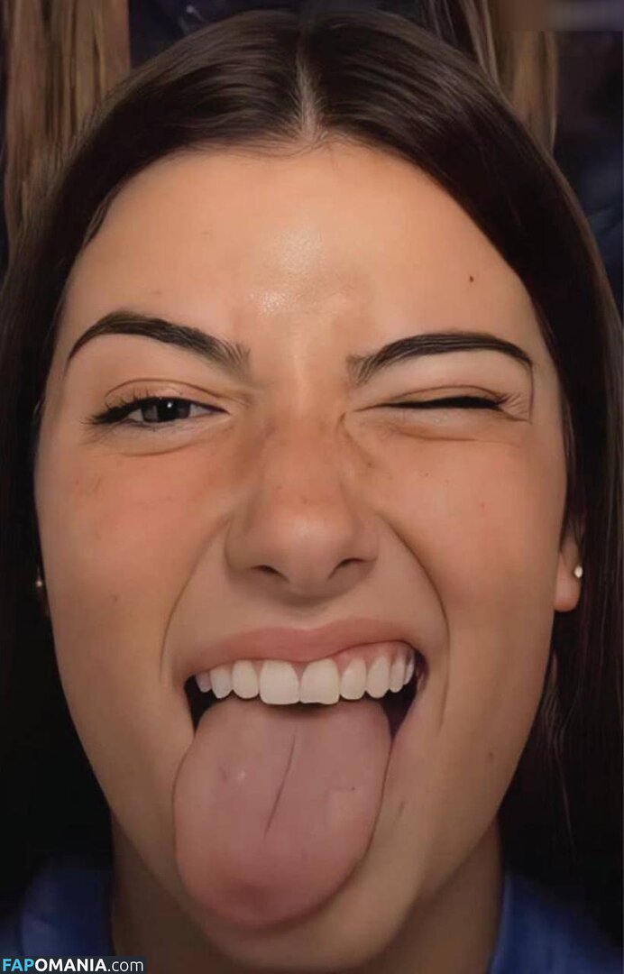 Charli D'Amelio / Charli Damelio / charlidamelio / charliesdamelio Nu OnlyFans  Foto vazada #1072