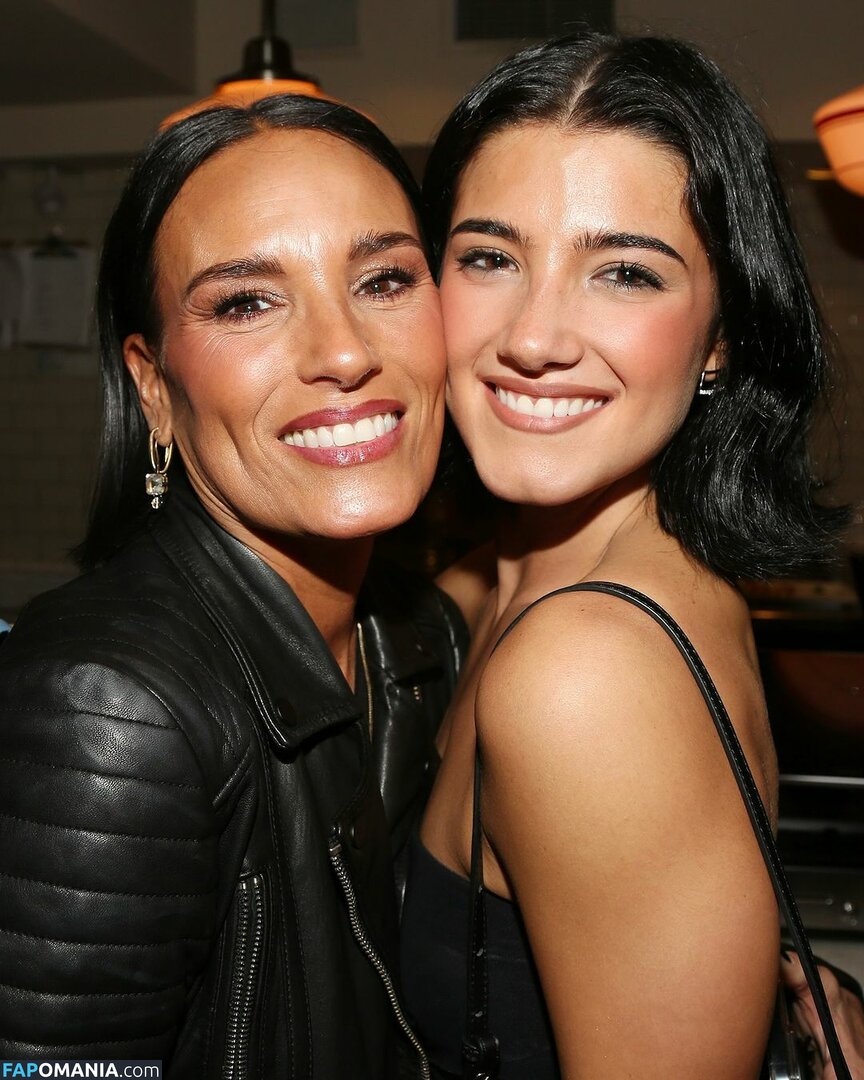 Charli D'Amelio / Charli Damelio / charlidamelio / charliesdamelio Nu OnlyFans  Foto vazada #1473