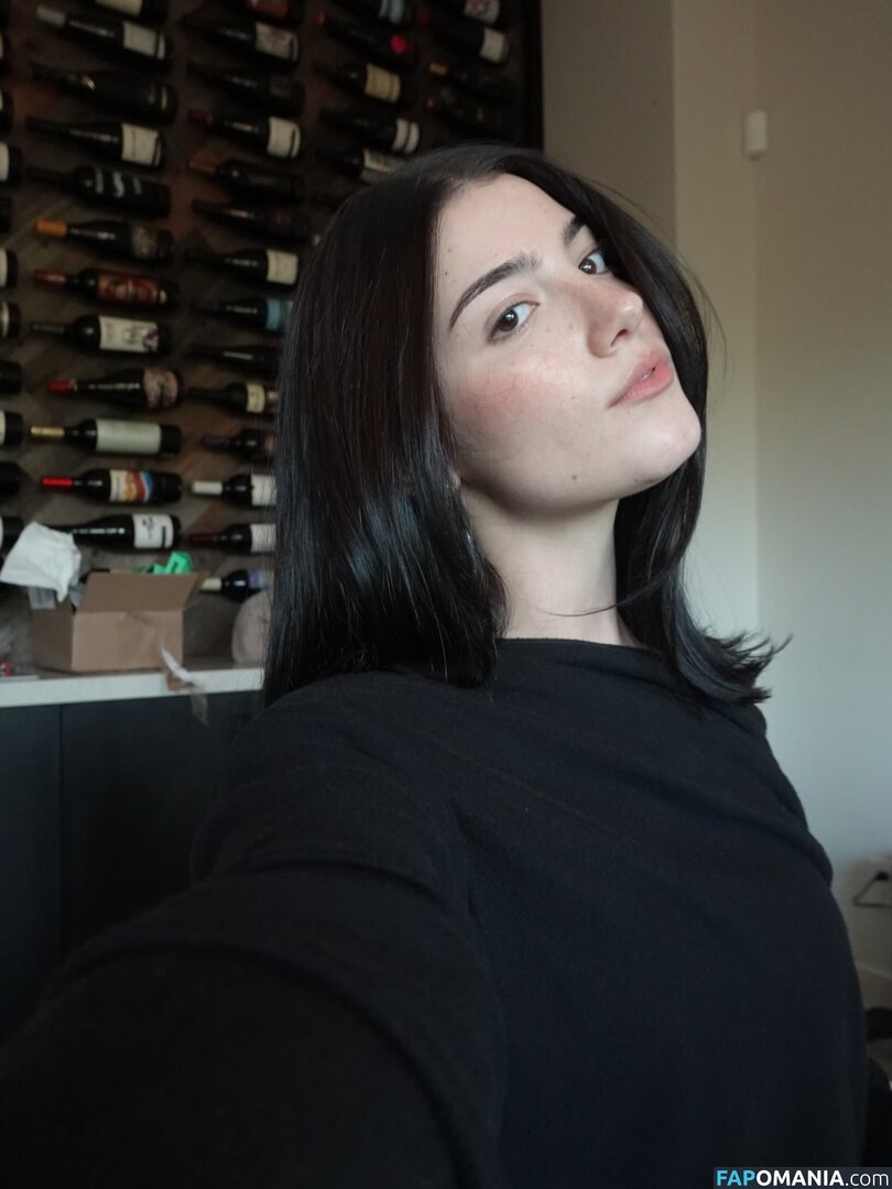 Charli D'Amelio / Charli Damelio / charlidamelio / charliesdamelio Nu OnlyFans  Foto vazada #1608