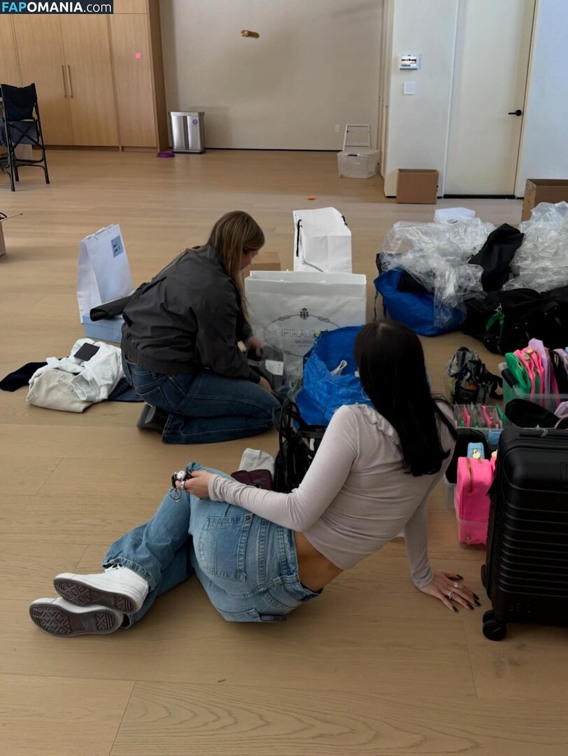 Charli D'Amelio / Charli Damelio / charlidamelio / charliesdamelio Nu OnlyFans  Foto vazada #1614