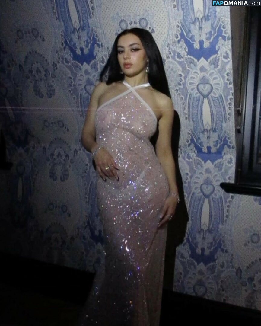 Charli XCX / charli_xcx / charlignarly / charlixcx / https: Nu OnlyFans  Foto vazada #129