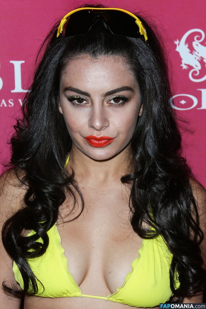 Charli XCX / charli_xcx / charlignarly / charlixcx / https: Nu OnlyFans  Foto vazada #1248