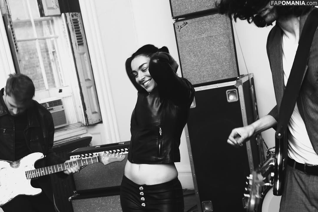 Charli XCX / charli_xcx / charlignarly / charlixcx / https: Nu OnlyFans  Foto vazada #1262