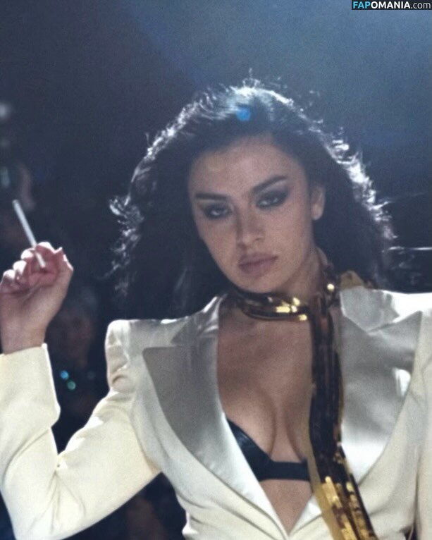 Charli XCX / charli_xcx / charlignarly / charlixcx / https: Nu OnlyFans  Foto vazada #1268