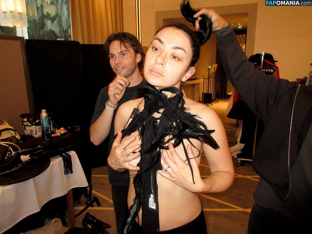 Charli XCX / charli_xcx / charlignarly / charlixcx / https: Nu OnlyFans  Foto vazada #1269
