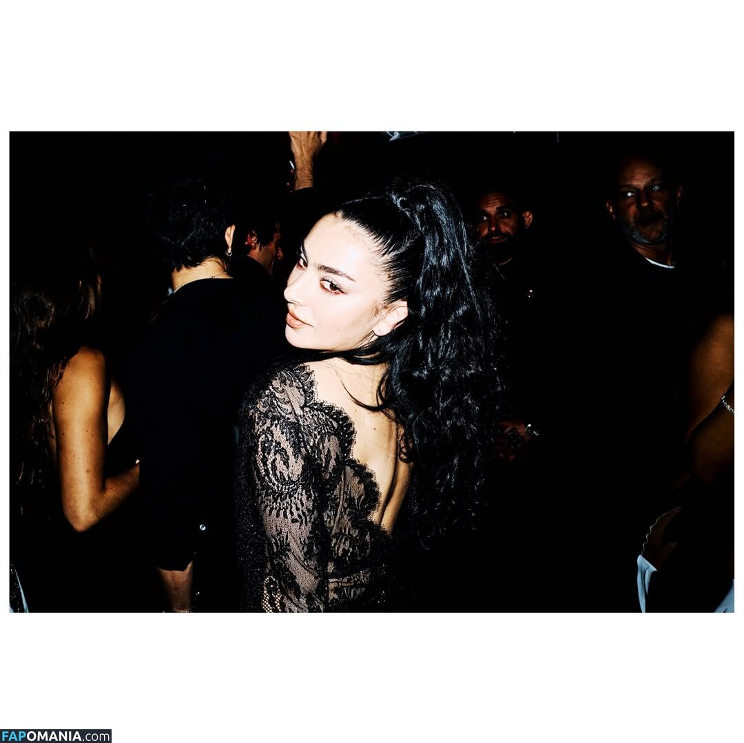 Charli XCX / charli_xcx / charlignarly / charlixcx / https: Nu OnlyFans  Foto vazada #1285