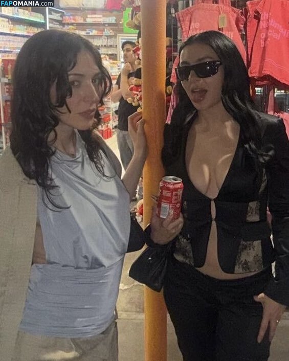 Charli XCX / charli_xcx / charlignarly / charlixcx / https: Nu OnlyFans  Foto vazada #1288