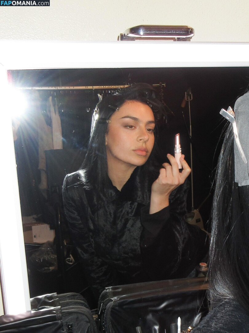 Charli XCX / charli_xcx / charlignarly / charlixcx / https: Nu OnlyFans  Foto vazada #1293