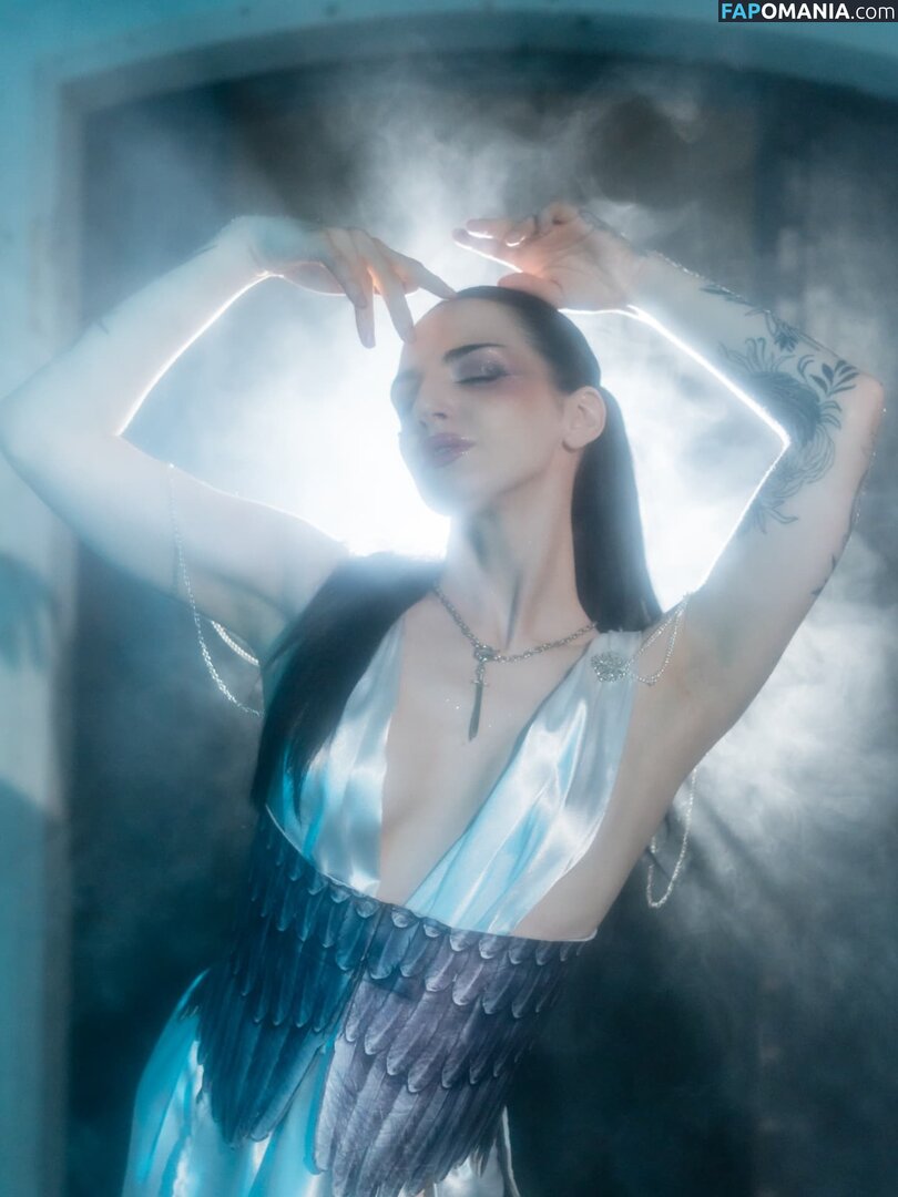 Charlotte Foxx / charlottefoxx_ Nu OnlyFans  Foto vazada #4