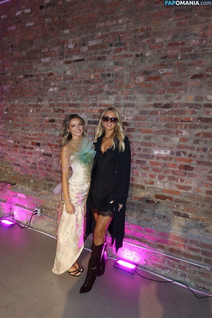 Chasity and Elli Nolan Nu OnlyFans  Foto vazada #3