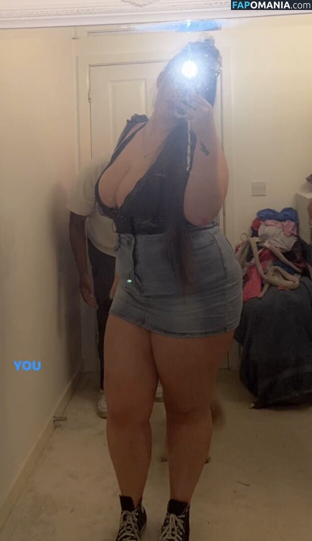 Chloe Carter / _.bigbigtoe._ Nu OnlyFans  Foto vazada #1