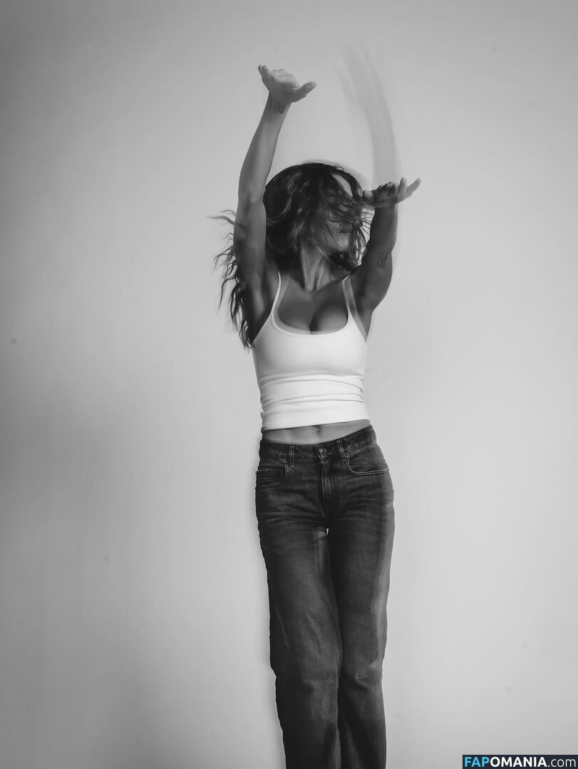 Chloe East / chloeeast Nu OnlyFans  Foto vazada #3
