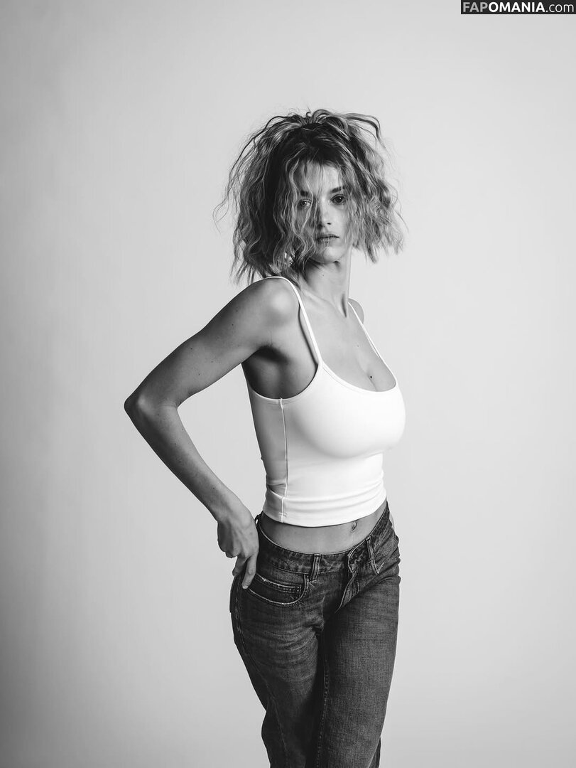 Chloe East / chloeeast Nu OnlyFans  Foto vazada #4