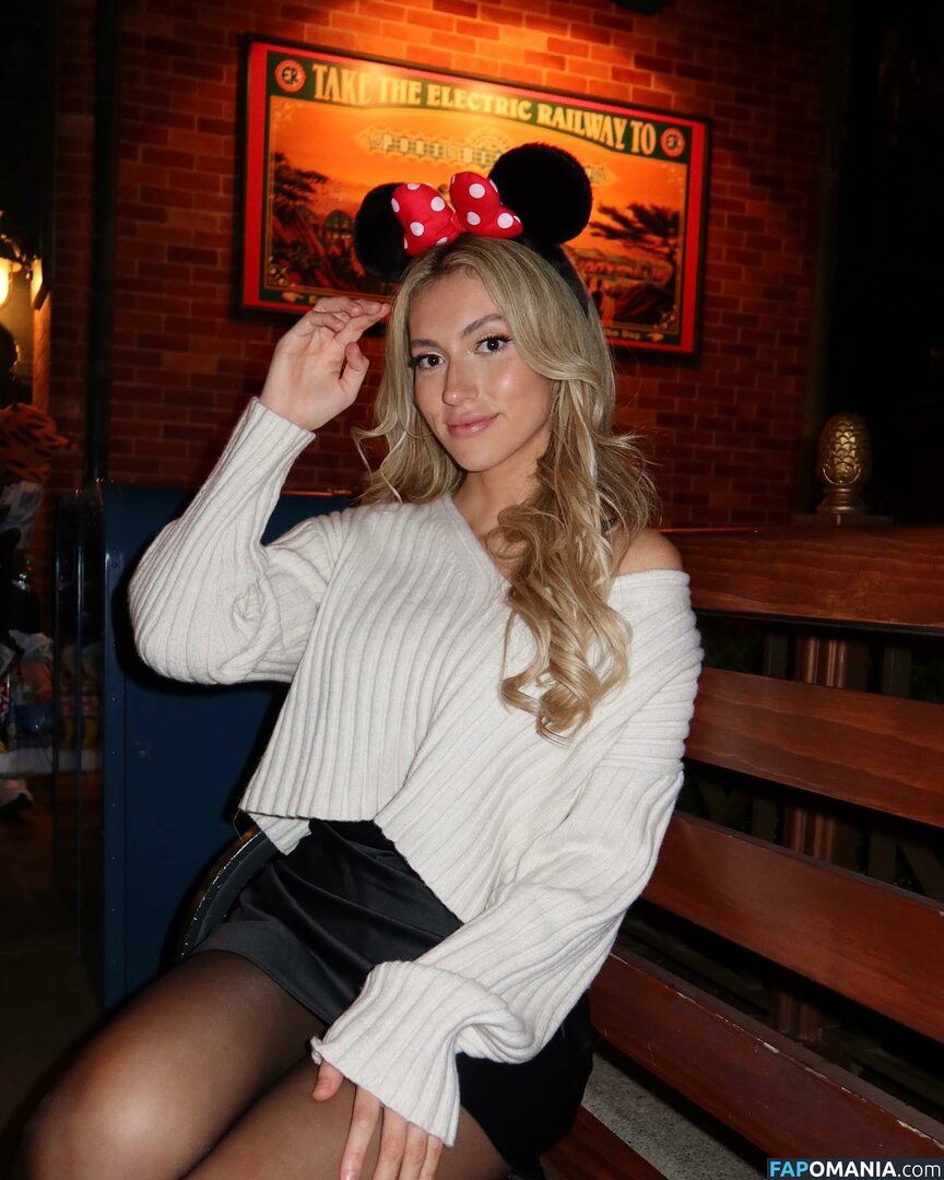 Clara Gomez / Claraatwork / claragomezz Nu OnlyFans  Foto vazada #12