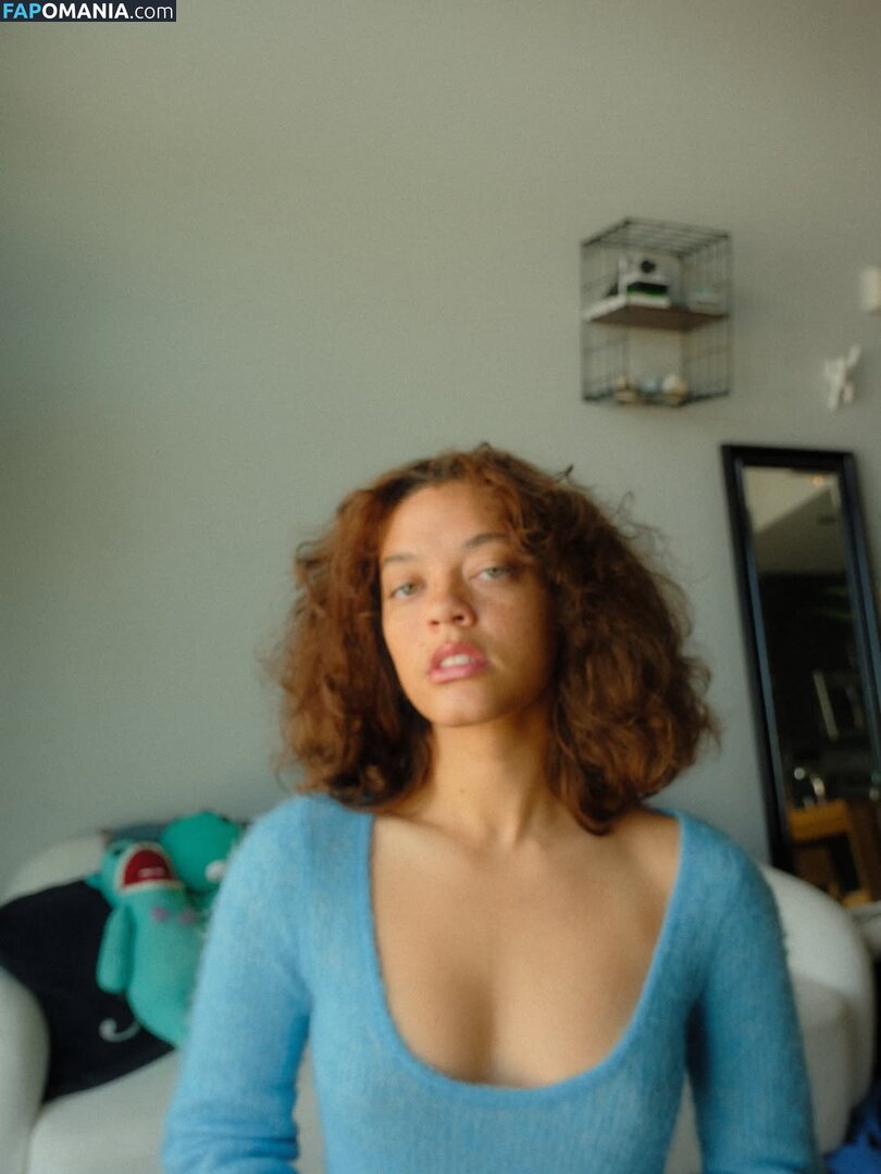 clara.west / clara_west Nu OnlyFans  Foto vazada #24