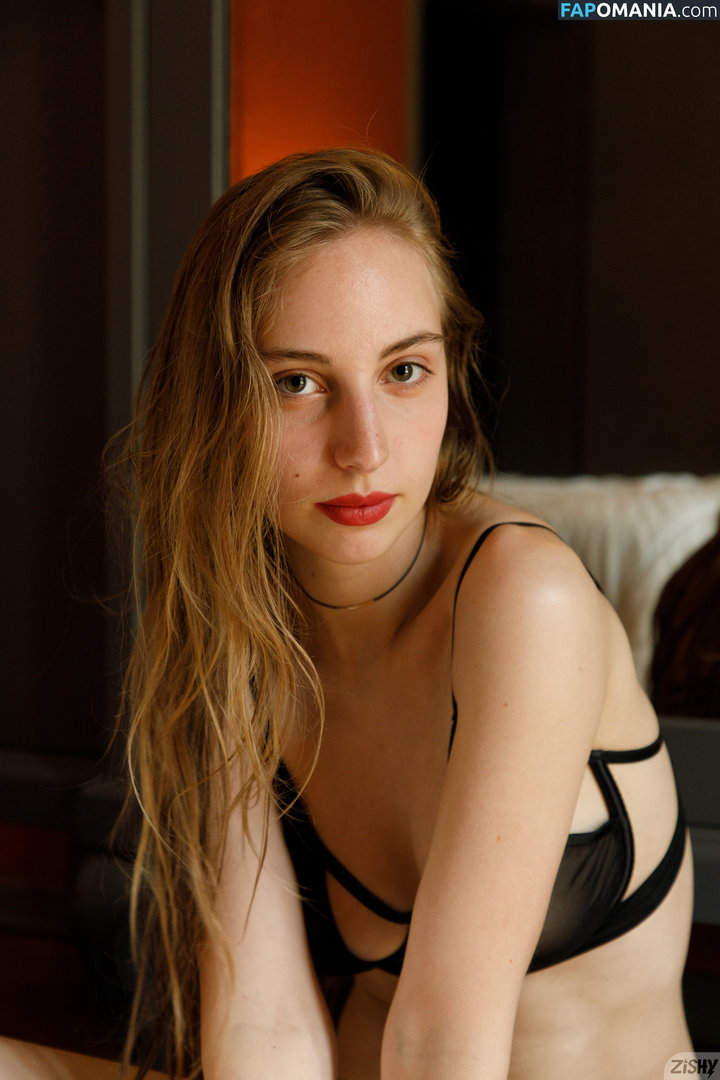 Claudia Lion / Claurilion / officialcclionx Nu OnlyFans  Foto vazada #9