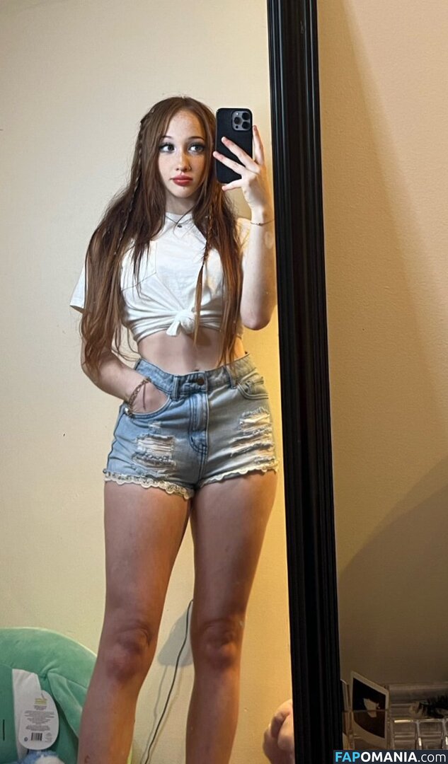 cle0h / cle0h_ / sleepysyrupp Nu OnlyFans  Foto vazada #1