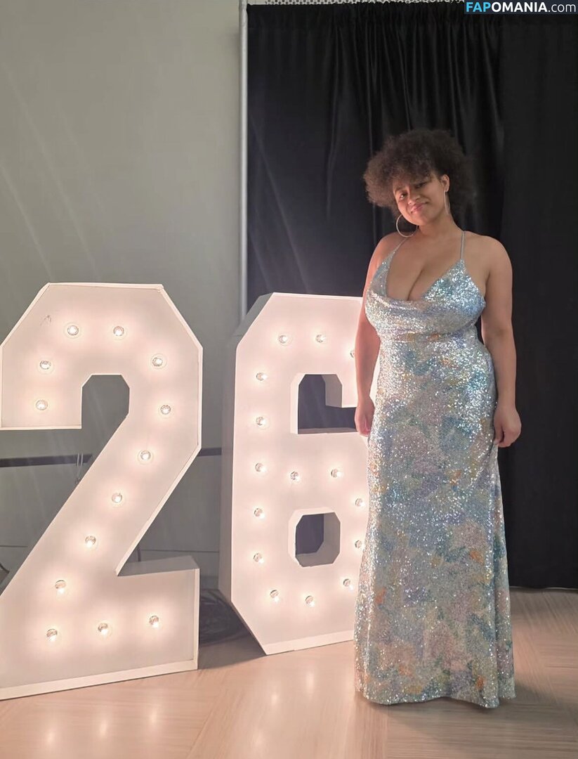 Dina / coco_ppop01 / cocopeepshow Nu OnlyFans  Foto vazada #1
