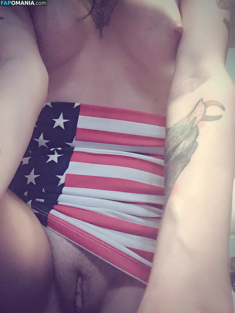 Cottontail Monroe / LadyCottonMonro / herecomescottontail Nu OnlyFans  Foto vazada #15