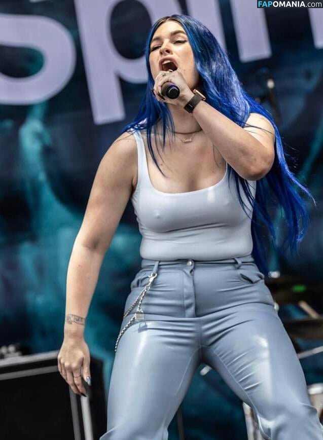 Courtney Laplante / Spiritbox Singer / courtneylaplante Nu OnlyFans  Foto vazada #25