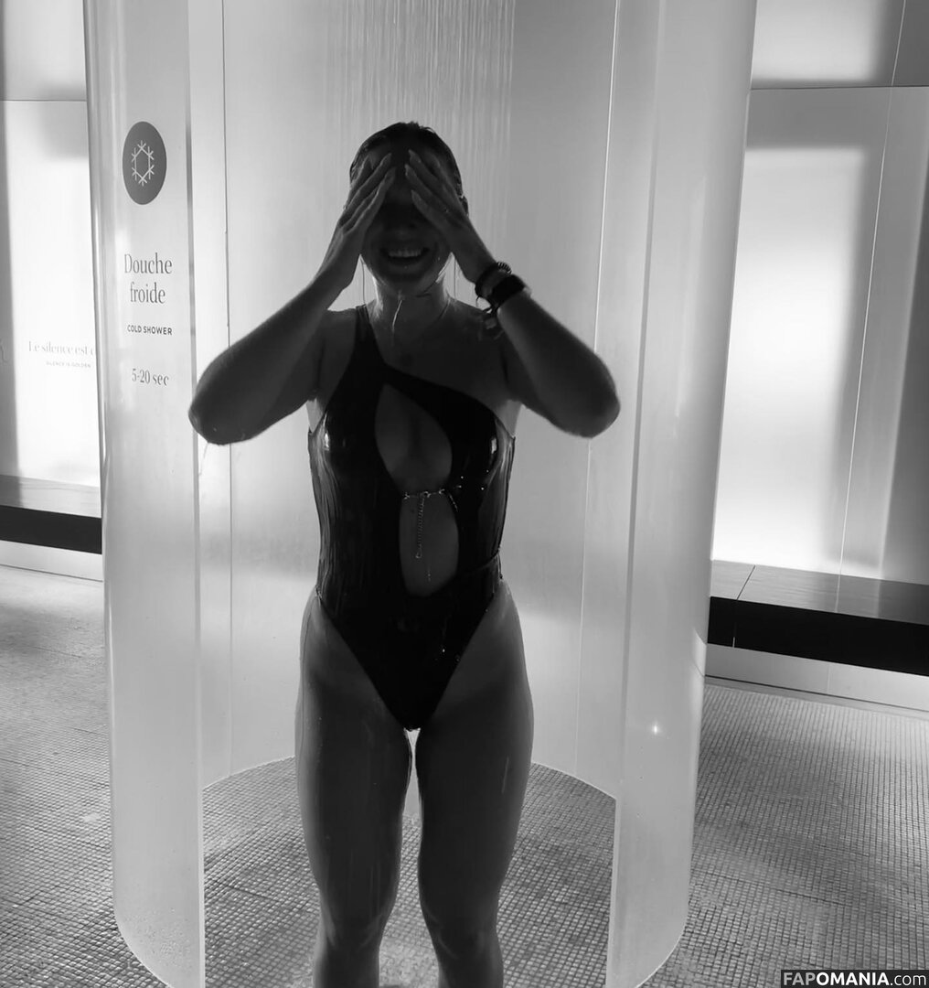 Courtney Sarault / court_sarault / courtsarault / https: Nu OnlyFans  Foto vazada #17