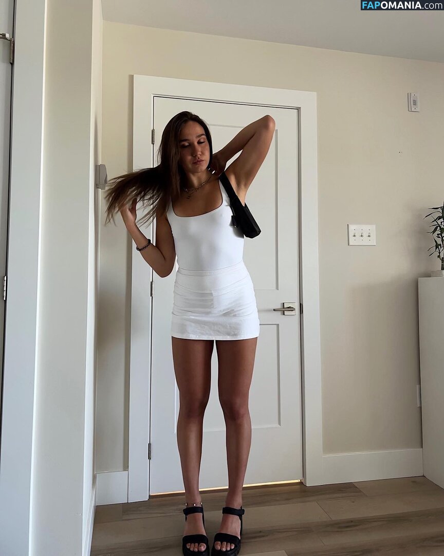 Courtney Sarault / court_sarault / courtsarault / https: Nu OnlyFans  Foto vazada #40