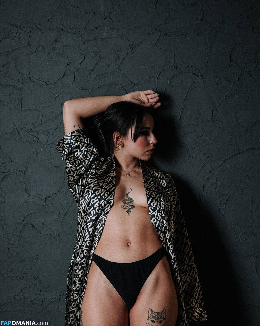 crismaia97 / maiaserena / user Nu OnlyFans  Foto vazada #14