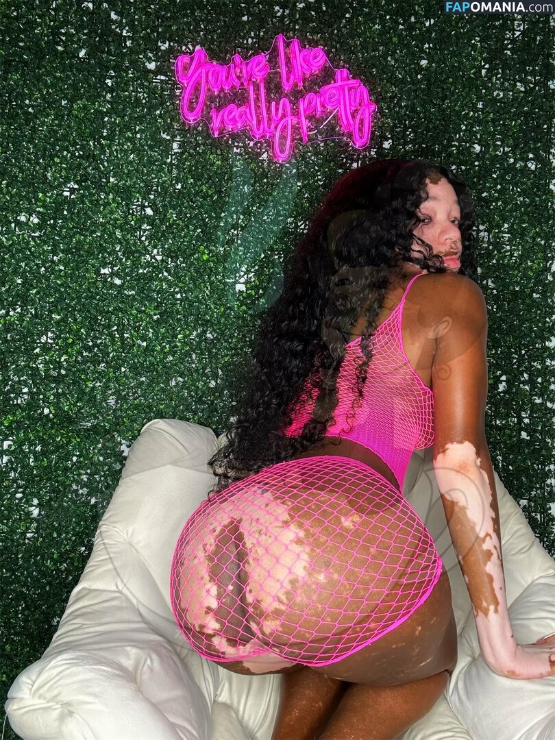 Curiousiteaaa / Traycee Teaa Nu OnlyFans  Foto vazada #29