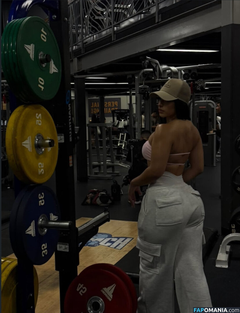 cynthiia.xx / cynthiia_xv Nu OnlyFans  Foto vazada #2