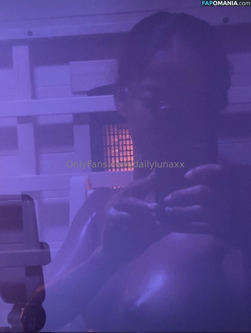 _thelivingluna / dailylunaxx / itsyahluna Nu OnlyFans  Foto vazada #1