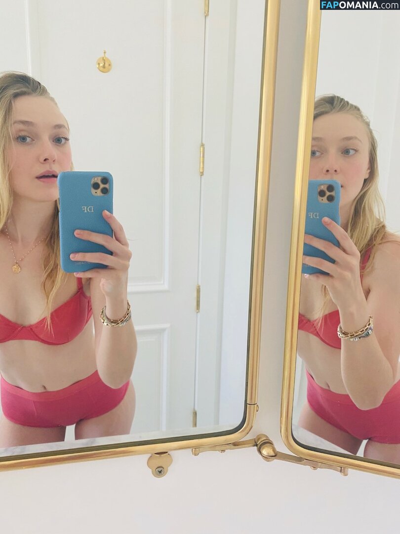 Dakota Fanning / dakotafanning Nu OnlyFans  Foto vazada #4