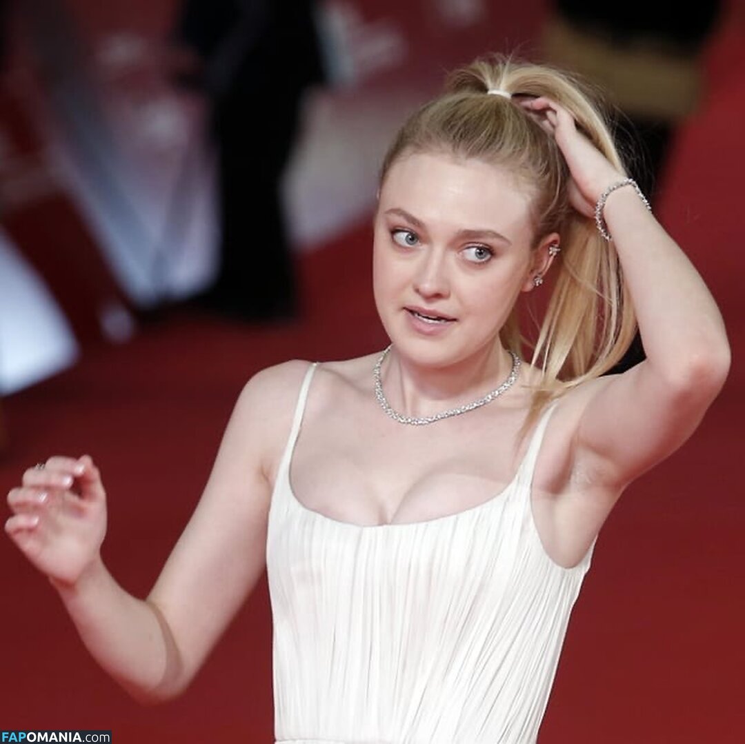 Dakota Fanning / dakotafanning Nu OnlyFans  Foto vazada #21