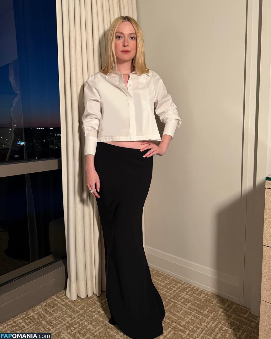 Dakota Fanning / dakotafanning Nu OnlyFans  Foto vazada #271