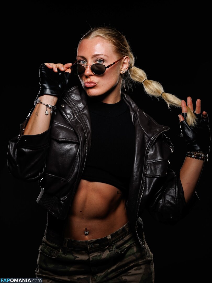 Delia Schweizer / delia.schweizer Nu OnlyFans  Foto vazada #5