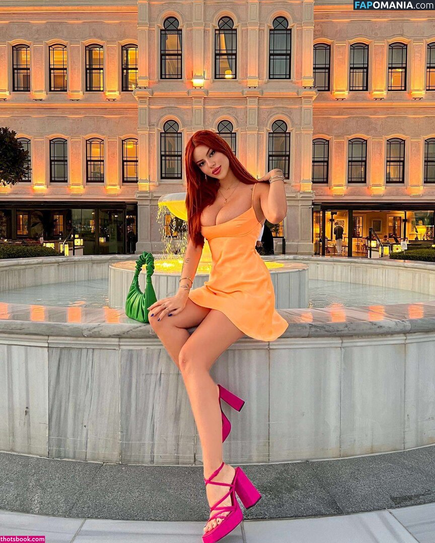 Demet Öztürk Nu OnlyFans  Foto vazada #5