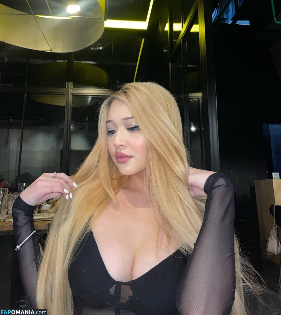 daenerystargaryenqueen / didaenerys Nu OnlyFans  Foto vazada #6