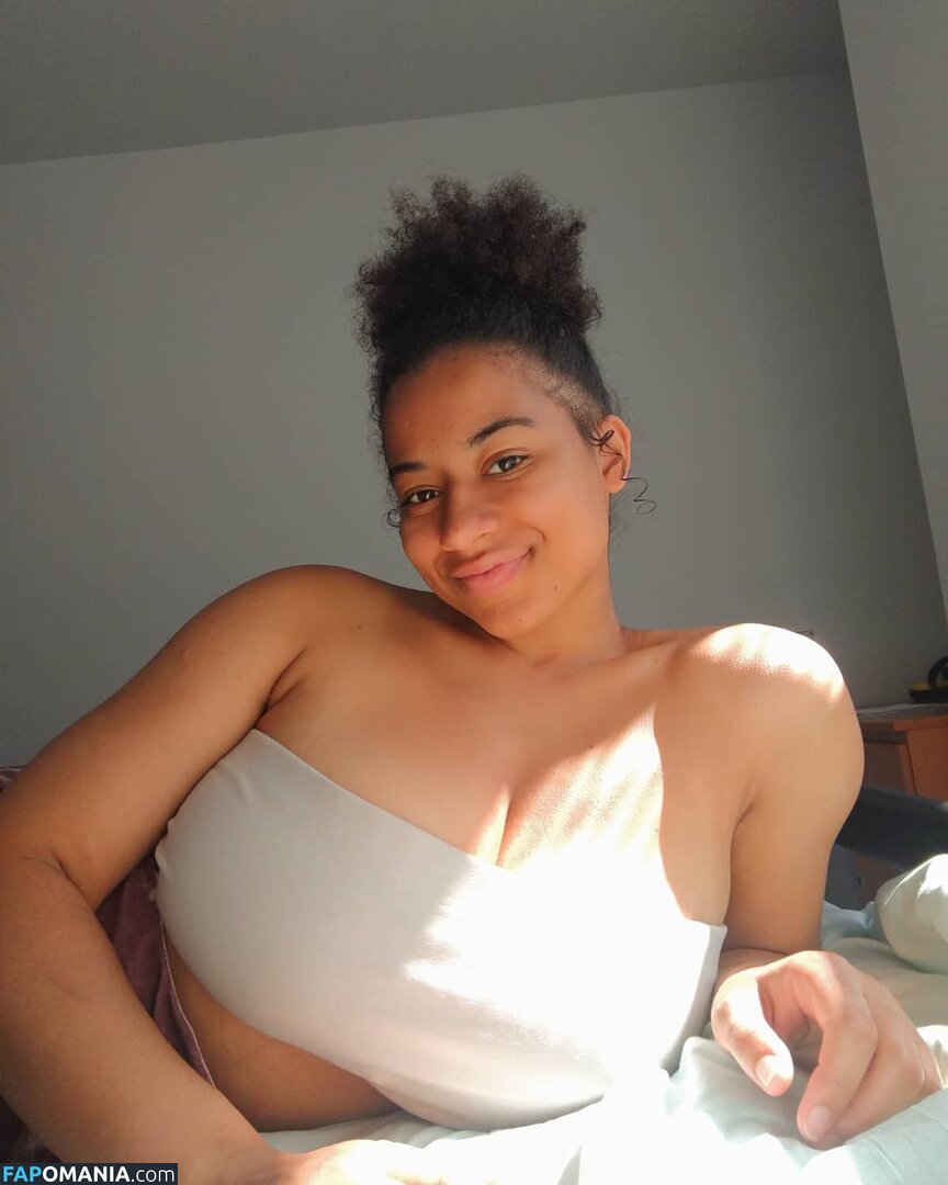 Dina / _ur_russian_dina / coco_ppop01 / dinadewgong Nu OnlyFans  Foto vazada #33