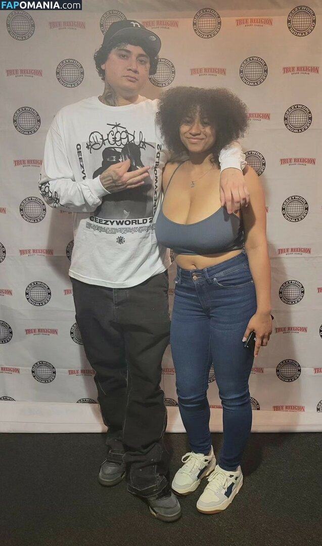 Dina / _ur_russian_dina / coco_ppop01 / dinadewgong Nu OnlyFans  Foto vazada #39