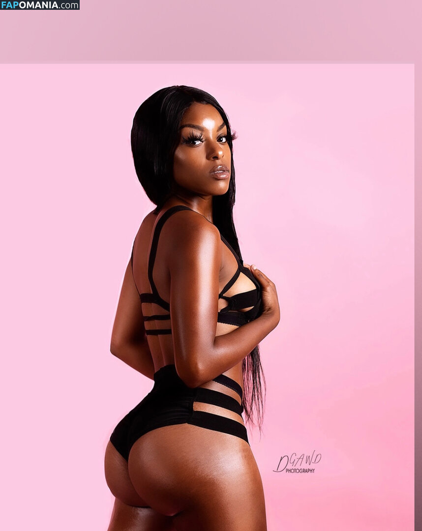 donna / donnaque3n / donnaqueen Nu OnlyFans  Foto vazada #1